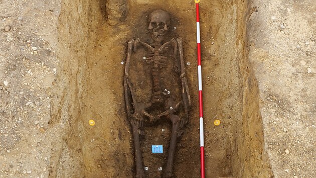 Archeologov odkryli pod Plavou hroby germnskho kmene Langobard. Jde o dosud nejvt znm pohebit z dob sthovn nrod. Na snmku bojovnk s kopm.