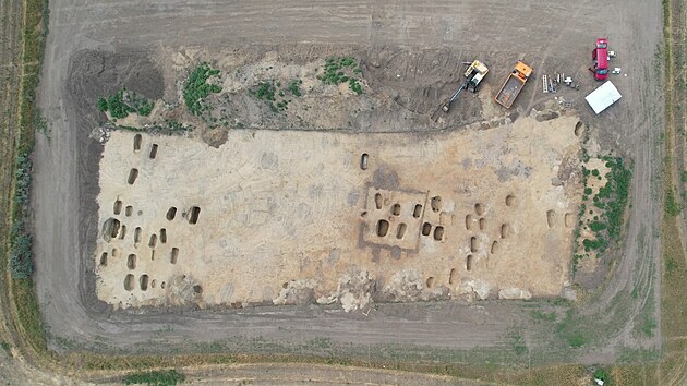 Archeologov odkryli pod Plavou hroby germnskho kmene Langobard. Jde o dosud nejvt znm pohebit z dob sthovn nrod.