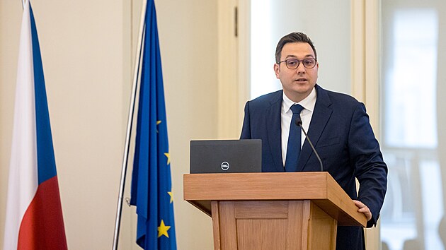 Ministr zahraninch vc Jan Lipavsk zahjil poradu eskch velvyslanc v zahrani. (28. srpna 2023)