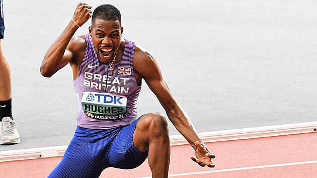 Zharnel Hughes slav bronzovou medaili na mistrovstv svta v Budapeti v bhu na 100 metr.