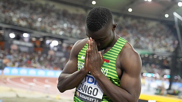 HRDINA. Hugues Fabrice Zango je prvnm atletickm mistrem svta z Burkiny Faso.