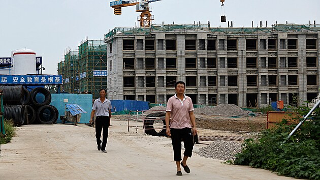 Rozestavn obytn budovy nskho developera Country Garden v Tiancinu. 23.8.2023