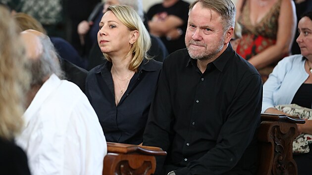 Kateina Jacques a Martin Bursk poslednho rozlouen s hudebnm kritikem Jim ernm (24. srpna 2023).