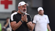Slávistický kou� Jind�ich Trpi�ovský v utkání proti Zorje.