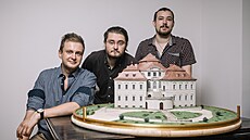 Nkolik týdn trvala týmu Petra Teplého (na snímku vlevo), Vladislava Teplého...