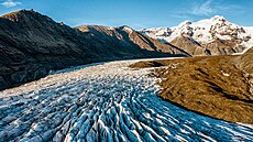 Ledovce na Islandu po roce 2000 pily o 750 kilometr tvereních povrchu, co...