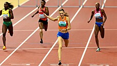 Femke Bolová triumfuje v závod na 400 metr pekáek