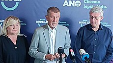 Stínová vláda ANO vyrazila na výjezdní zasedání do ji�ních �ech. Na snímku jsou...