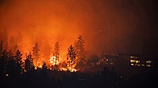 V kanadské provincii Britská Kolumbie se požár šíří i v oblasti Okanagan. (19....