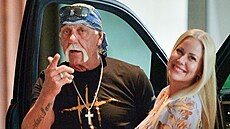 Hulk Hogan se svou snoubenkou (ervenec 2023)