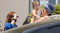 Riley Keoughová s manelem Ben Smith-Petersenem a dcerou Tupelo Storm (31....