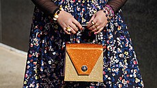 Malé, t�pytivé �i jinak nápadné kabelky u� zdaleka nejsou jen párty zále�itostí.