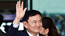 Bývalý thajský premiér Tchaksin inavatra se po 15 letech v exilu vrátil do...