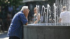 Dalo by se �ekat, �e �ím v�t�í teplo, tím v�t�í zájem o pivo i zmrzlinu. Lidé...