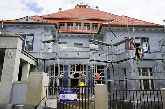 Stavební úpravy objektu Diplomat, ve které bude sídlit Konzervato Teplice.