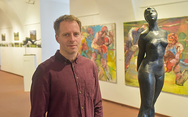 Lidé dělají při sledování sportu neuvěřitelné věci. Házejí věcmi, nadávají