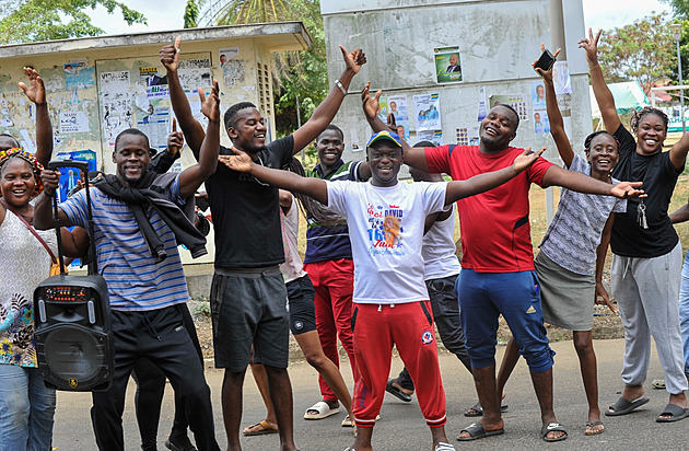 Puč? To se mi nestane. Vládce Gabonu mylně věřil, že odolá africkému trendu