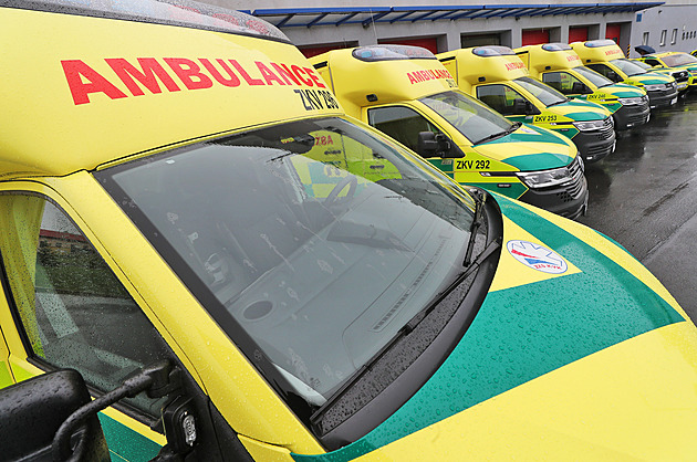 Záchranka dál modernizuje vozový park, letos dostane 19 nových sanitek