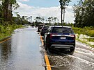 Následky hurikánu Idalia v Horseshoe Beach na Florid (30. srpna 2023)