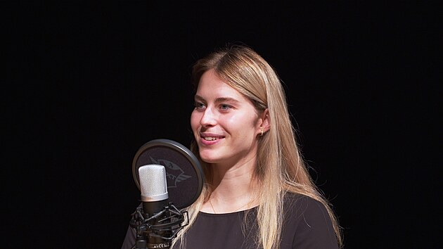 Z VOLEJE: Tati, prodej kon�, budu chytat! �kodov� m��e b�t i sle�nou z plak�t�