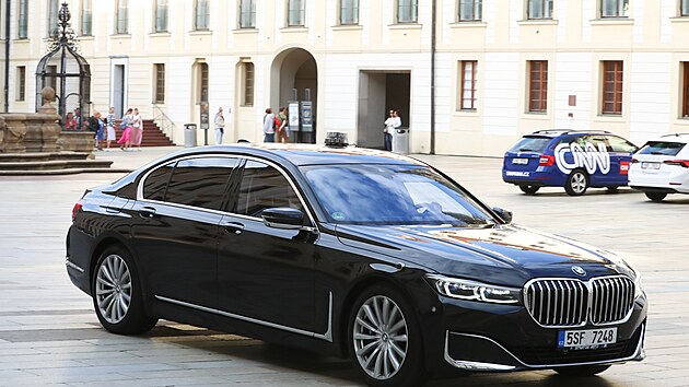 Příjezd Petra Fialy na Pražský hrad. (31. srpna 2023)
