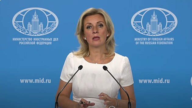 Mluví ruského ministerstva zahranií Marija Zacharovová na tiském brífinku...