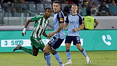 Momentka z odvetného utkání 4. pedkola Evropské ligy mezi Slovanem Bratislava...