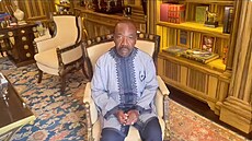 Gabonský prezident Ali Bongo na záběru z videa, v němž oznámil, že v zemi...