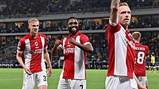 Fotbalisté Antverp slaví gól, který je p�iblí�il Lize mistr�.