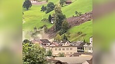 Kvli sesuvu pdy ve výcarsku evakuovali asi stovku lidí