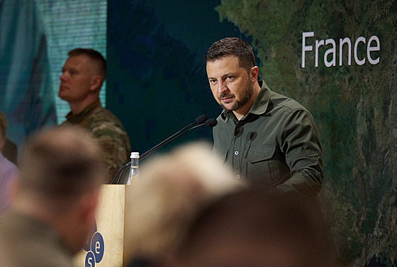 Ukrajinský prezident Volodymyr Zelenskyj na bezpenostní konferenci v Kyjev....