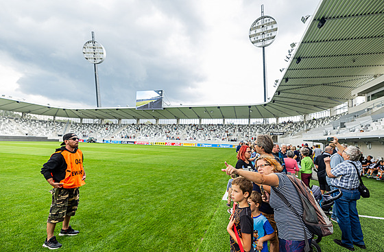 V Hradci Králové oslavili nový stadion akcí Zpátky pod lízátky. (3. zá�í 2023)