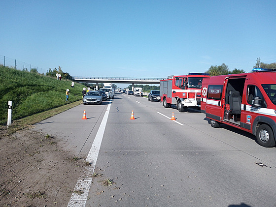 Nehoda osobního auta na 64. kilometru dálnice D11 (5. záí 2023)