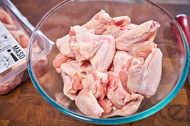 Kuřecí křídla na grilu jsou jedničkou. Vyzkoušejte je v asijském stylu