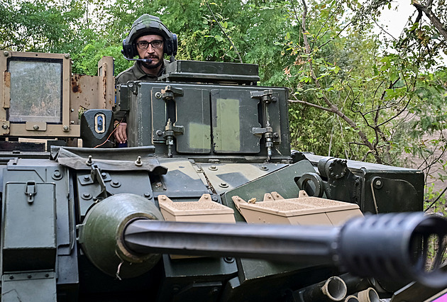 Jak pomoci Ukrajině vyhrát válku. Je třeba vystopovat a rozbít síť Putinových aktiv po celém světě