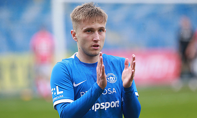 Fotbalové přestupy ONLINE: Sparta koupila Kuchtu, Alexander-Arnold podepsal Realu