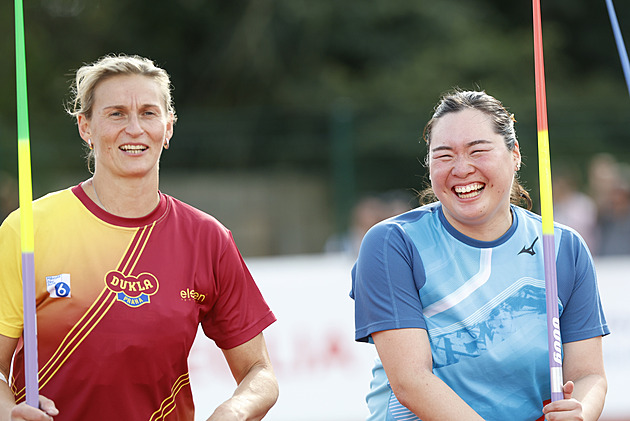 Taky chci házet sedmdesát metrů jako Bára, vyznala se Kitagučiová v Hodoníně