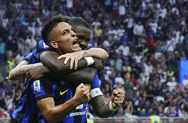 Inter je v lize nadále stoprocentní, poradil si s Fiorentinou. Slaví i Juventus