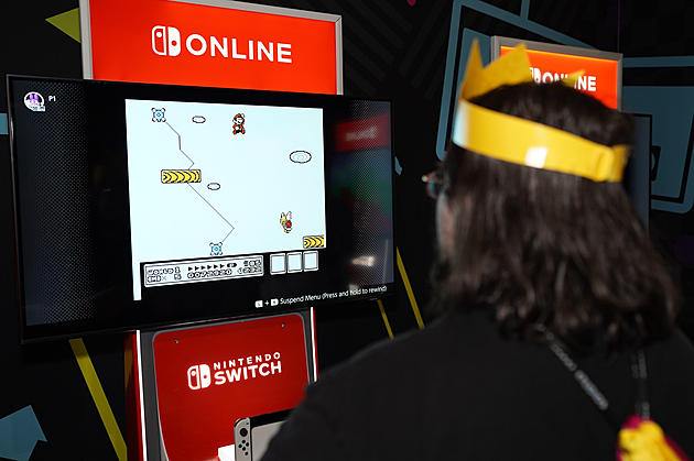 To je ale obývák. Nintendo lákalo na retro z osmdesátek i herní hity