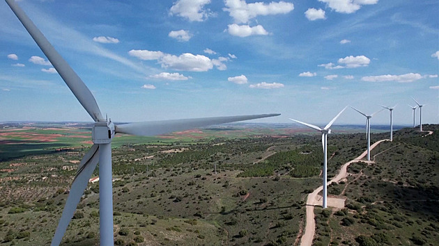 Řešení dobrá pro celý svět. Čína dosáhla vrcholu produkce emisí o pět let dříve