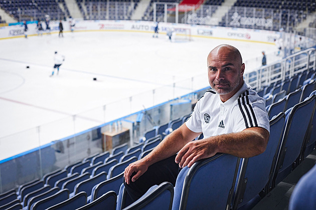 Od fotbalu k hokeji. Nezmar pracuje pro Tygry