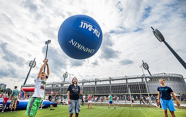 V Hradci Králové oslavili nový stadion akcí Zpátky pod lízátky. (3. záí 2023)