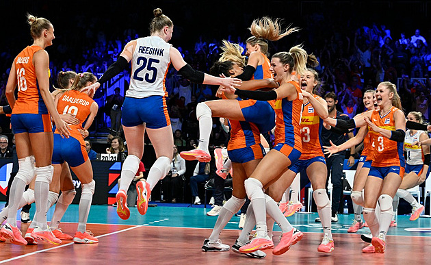 Nizozemské volejbalistky slaví po výhře nad Itálii podruhé evropský bronz