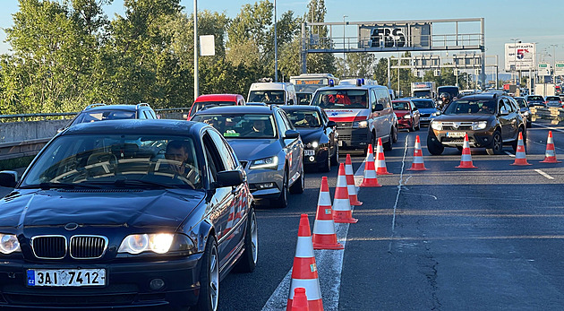Po policejní honičce ve Zlíchovském tunelu boural motorkář, na místě zemřel