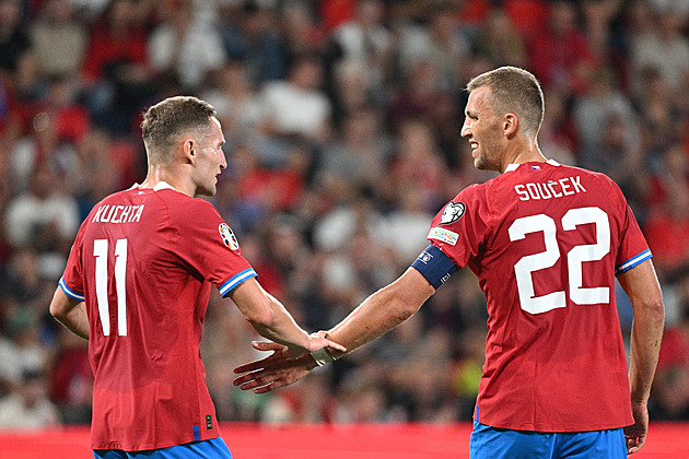 ONLINE: Maďarsko - Česko. Chytá Staněk, hraje Sadílek, v útoku Jurečka i Chytil