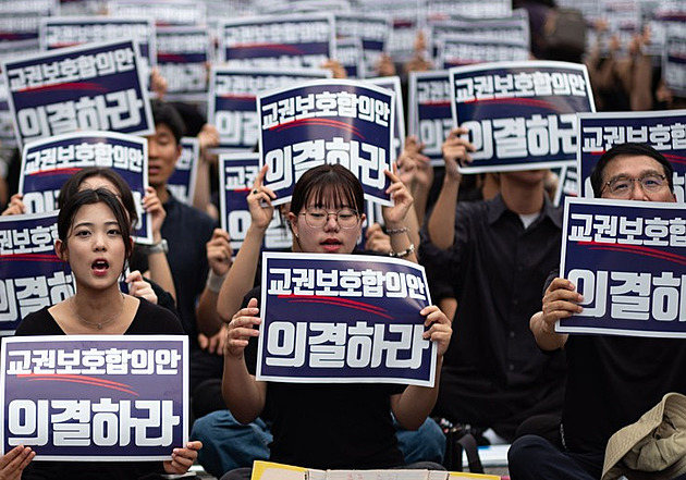 Korejská učitelka spáchala sebevraždu, nevydržela šikanu ze strany rodičů