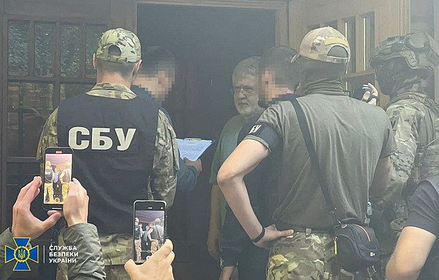 Ukrajinský soud uvalil vazbu na oligarchu Kolomojského, převedl 300 milionů