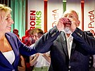 éfka parlamentní frakce PvdA Attje Kuikenová a volební lídr strany Frans...