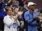 Lisa Witsken a Bryan Sheltonovi sledují poínání syna v semifinále tenisového...