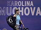 Karolína Muchová pichází na kurt ped zaátkem semifinále US Open.